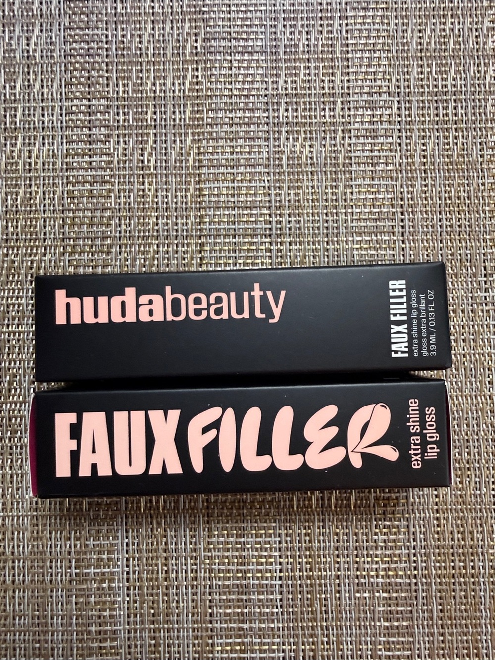 huda beauty Faux Filler Extra Shine Lip Gloss